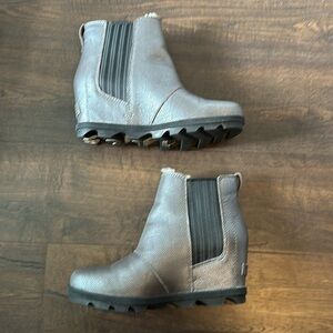 Sorel Joan Chelsea sterling boots